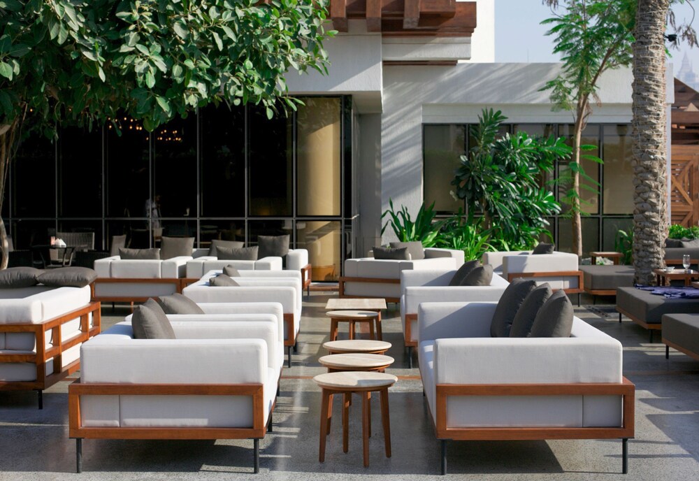 Hotel Lounge