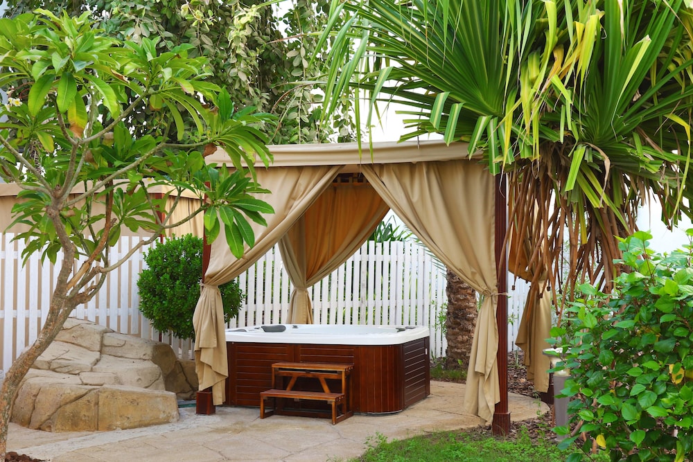 Jetted Tub