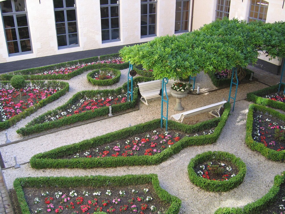 Courtyard View