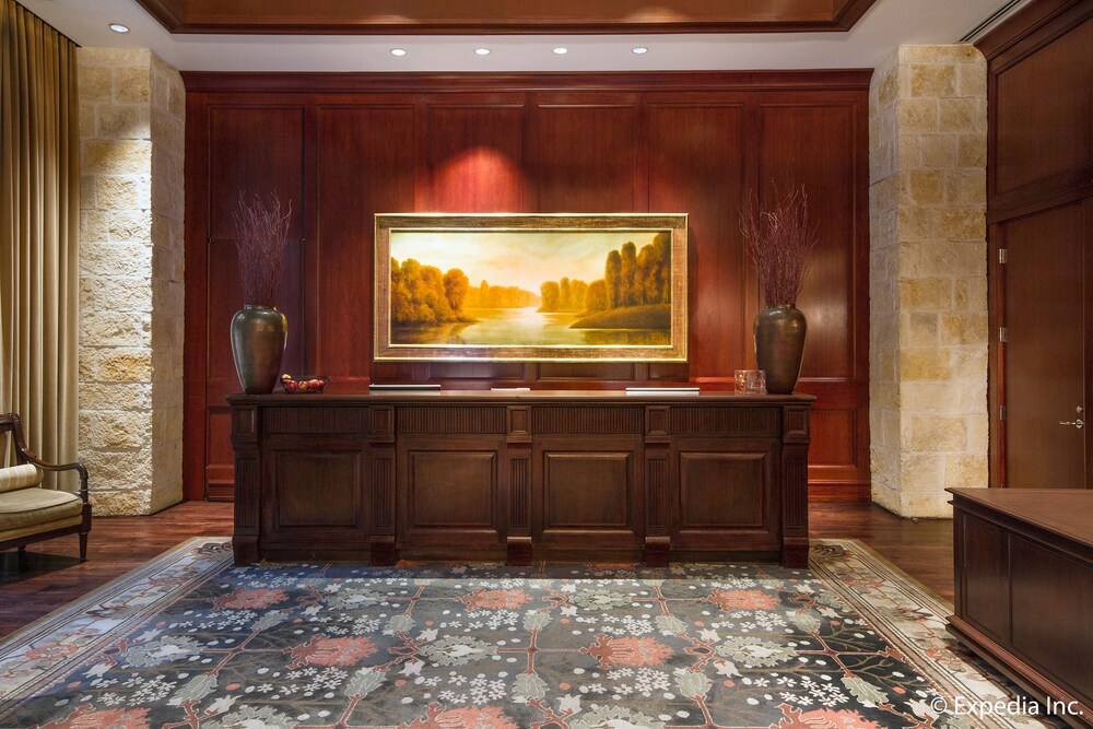 Concierge Desk