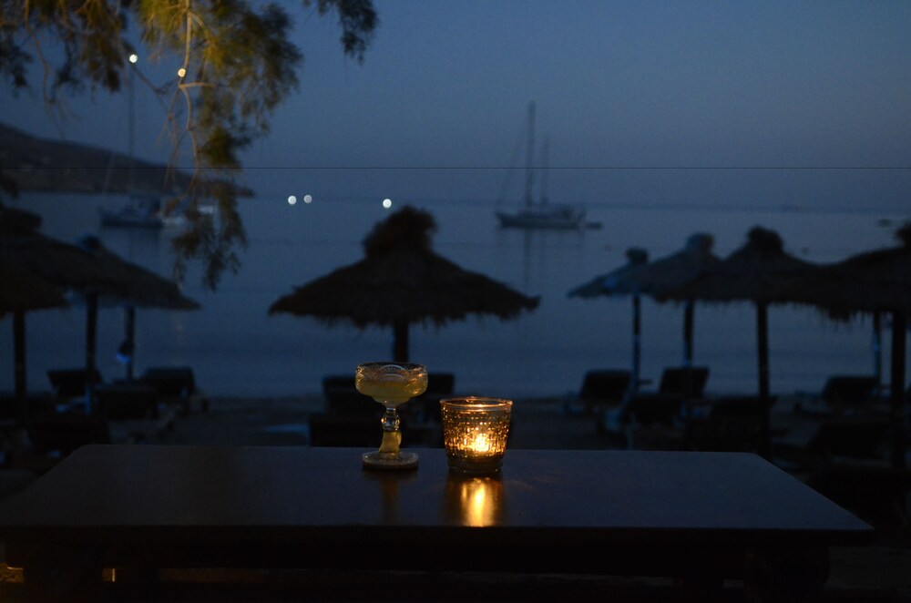Hotel Bar