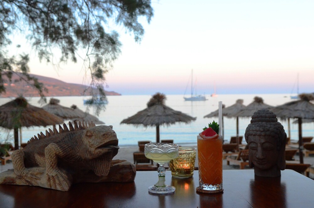 Hotel Bar