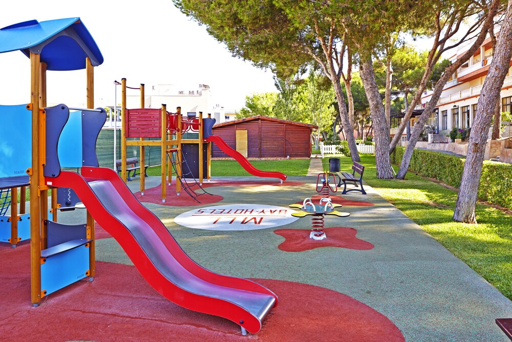 Childrens Play Area - Outdoor