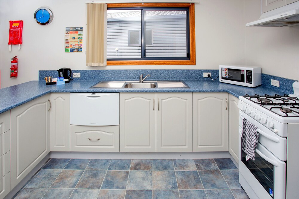 Deluxe Cabin - In-Room Kitchen