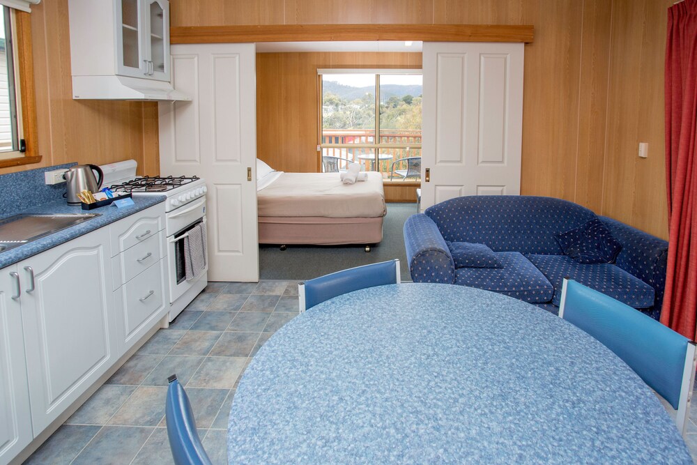 Superior Cottage, 2 Bedrooms - Living Area
