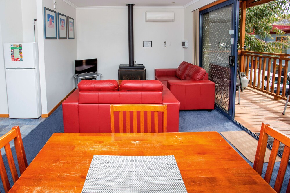Deluxe Cabin - Guestroom