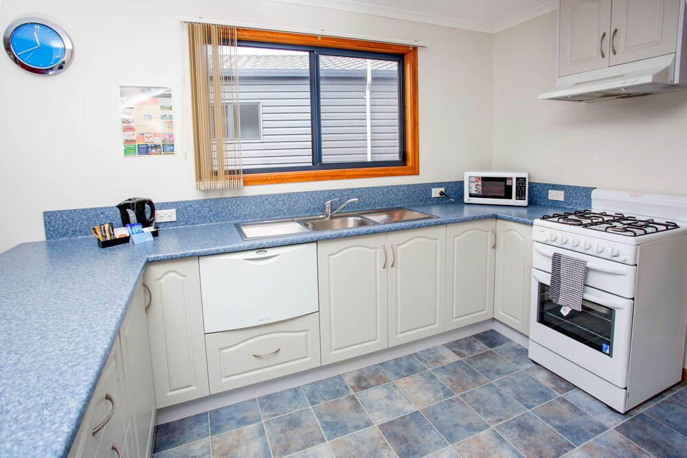 Deluxe Cabin - In-Room Kitchen