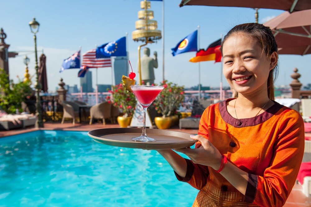 Poolside Bar