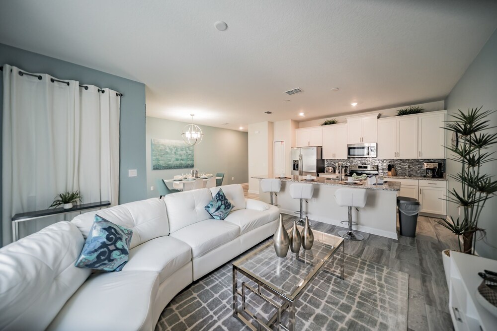 Premium Townhome, 4 Bedrooms - Guestroom