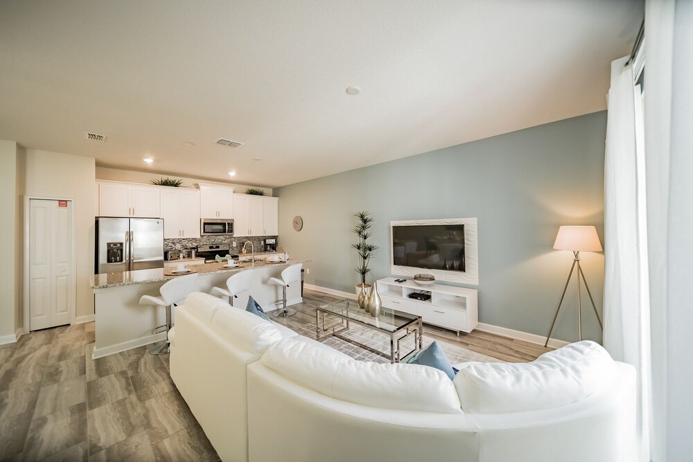 Premium Townhome, 4 Bedrooms - Guestroom
