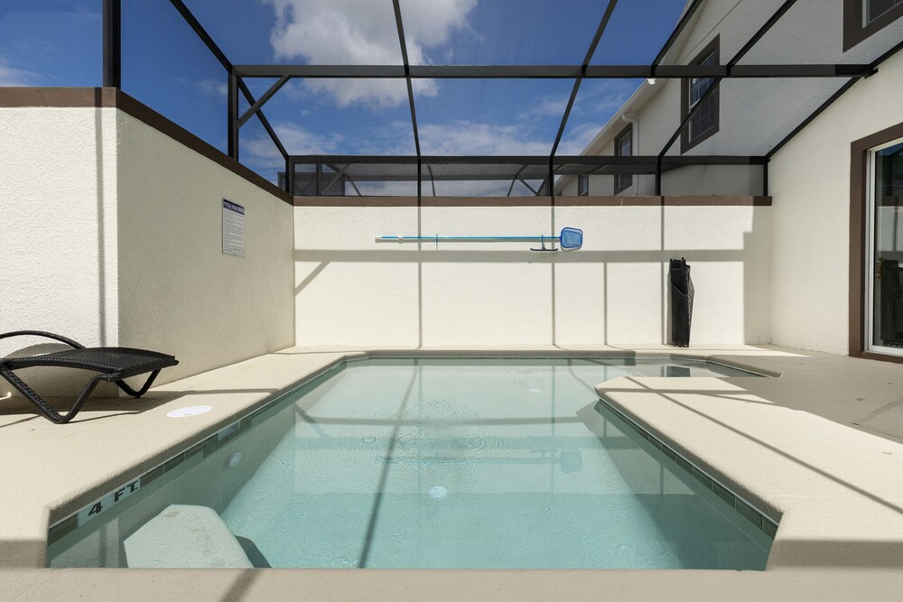 Luxury Townhome, 4 Bedrooms, Private Pool - Guestroom