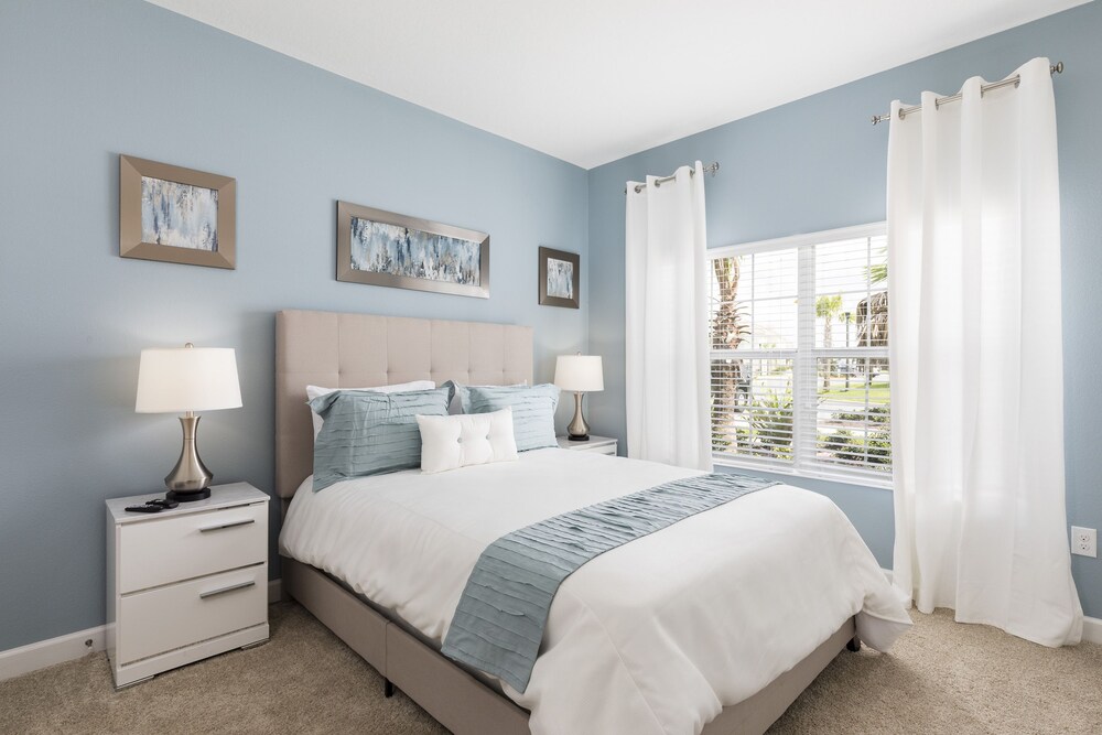 Luxury Townhome, 4 Bedrooms, Private Pool - Guestroom