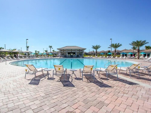 Indoor/Outdoor Pool