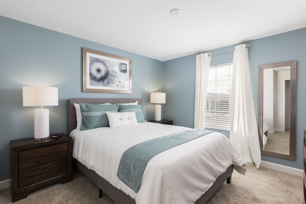 Luxury Townhome, 4 Bedrooms, Private Pool - Guestroom