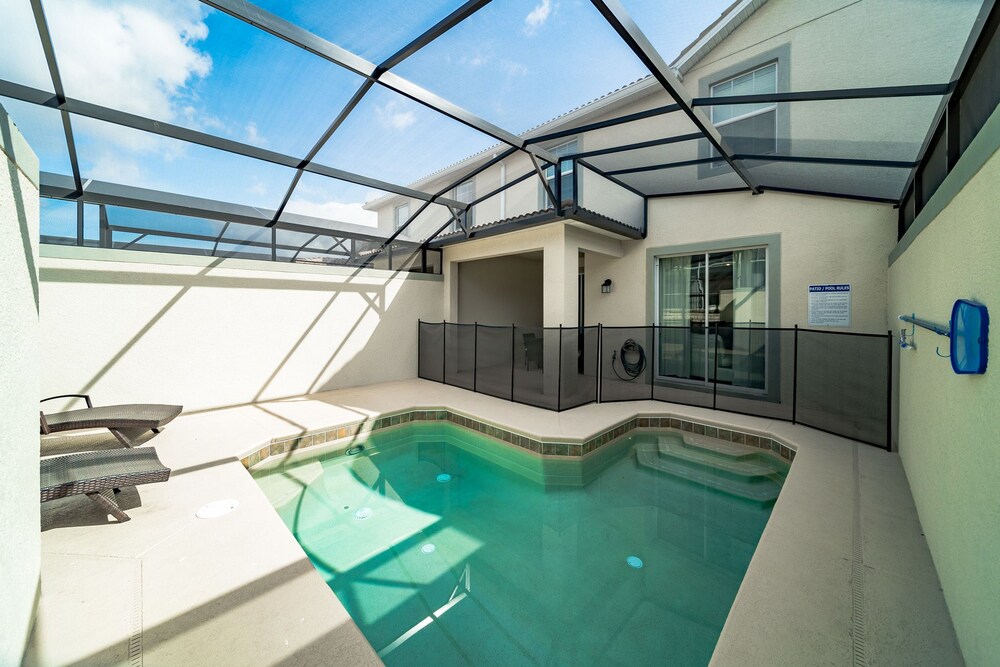 Premium Townhome, 4 Bedrooms - Guestroom