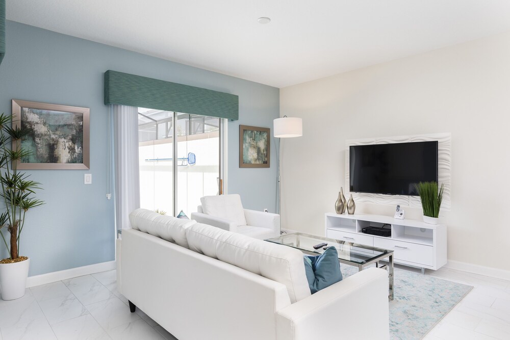 Luxury Townhome, 4 Bedrooms, Private Pool - Guestroom