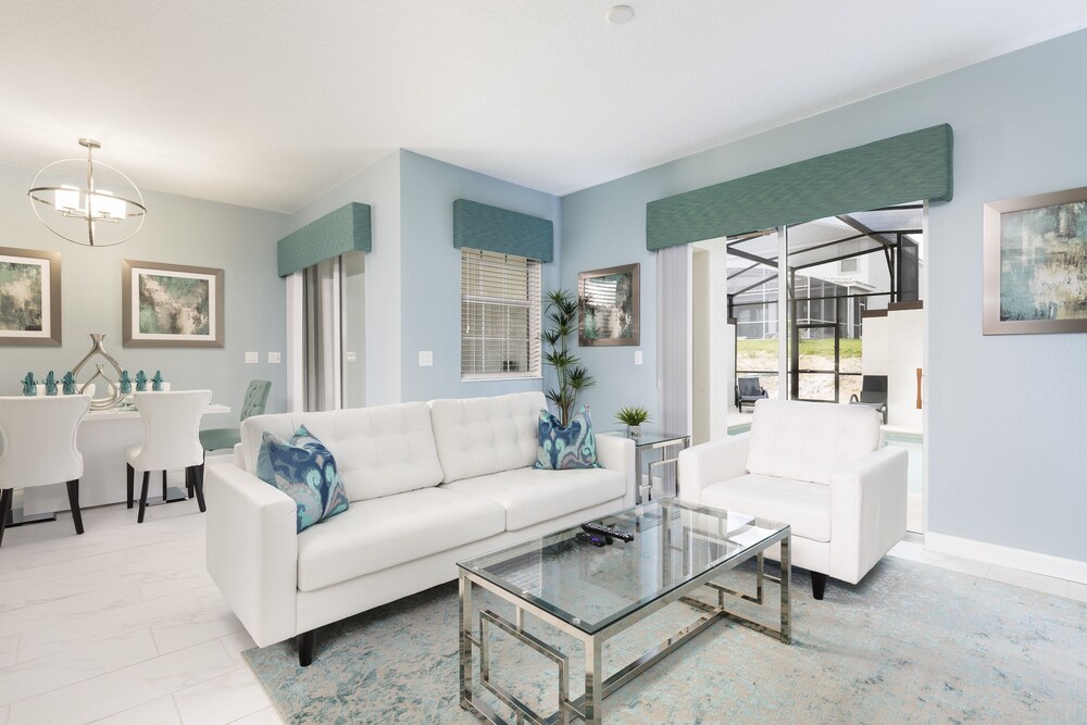 Luxury Townhome, 4 Bedrooms, Private Pool - Guestroom