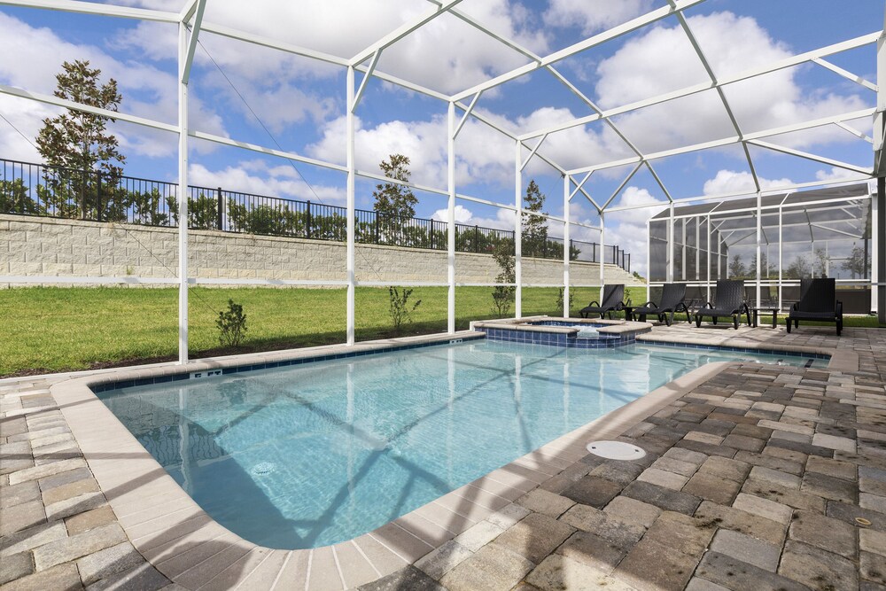 Premium House, 6 Bedrooms, Private Pool - Featured Image