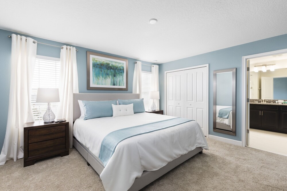 Luxury Townhome, 4 Bedrooms, Private Pool - Guestroom
