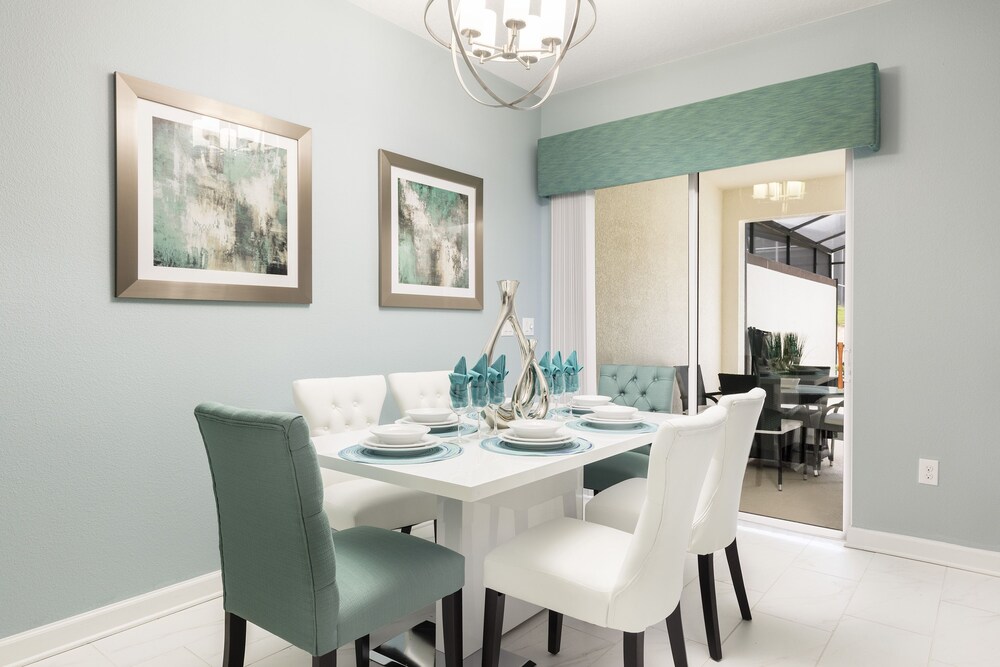 Luxury Townhome, 4 Bedrooms, Private Pool - Guestroom