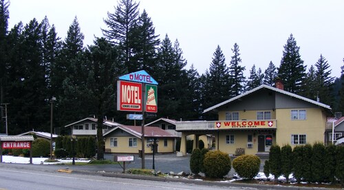 Swiss Chalets Motel
