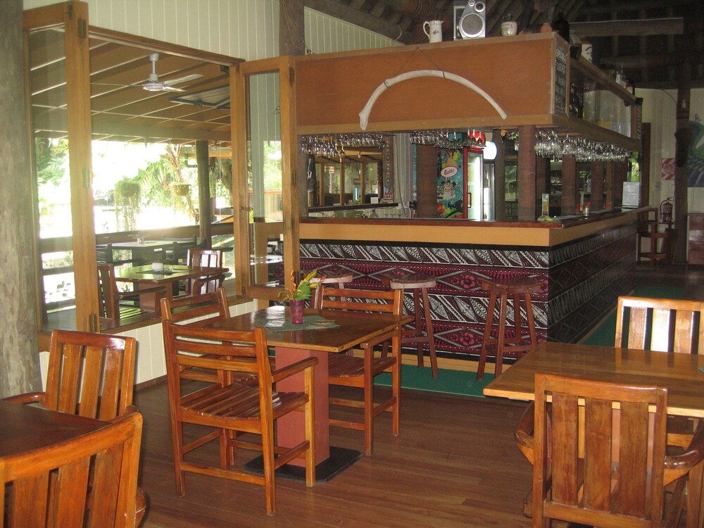 Hotel Bar