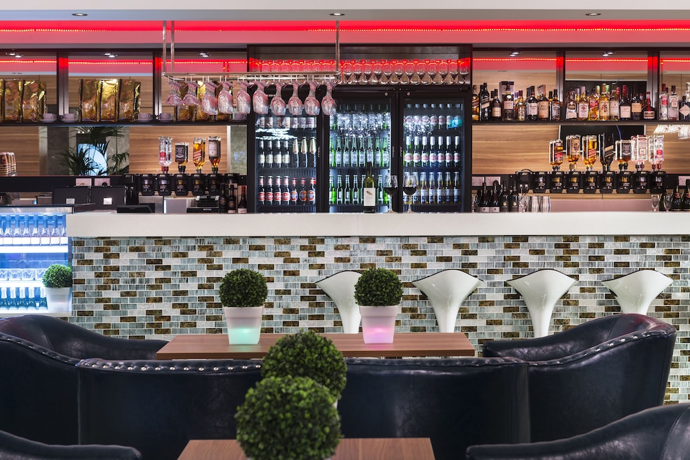 Hotel Bar