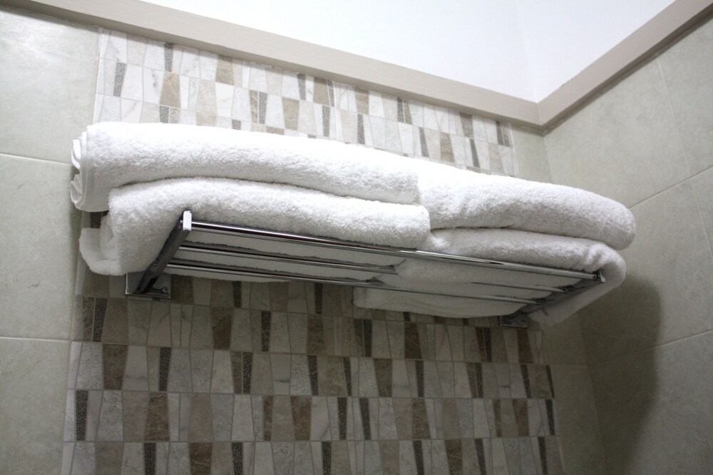 Double Room - Bathroom Amenities