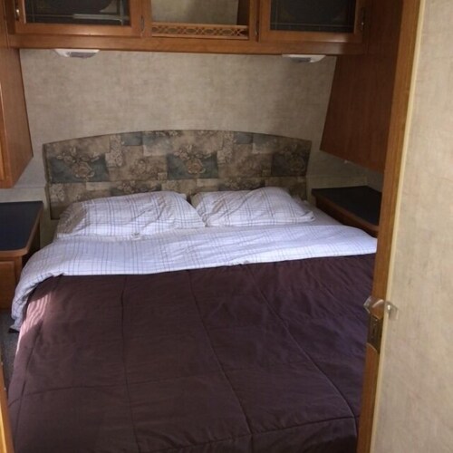 Mobile Home, 1 Queen Bed with Sofabed, Non Smoking, Kitchenette (Linens Included) - Guestroom