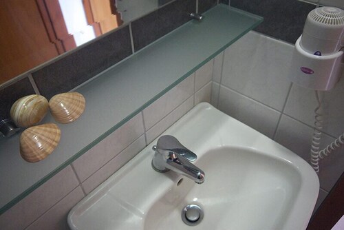 Superior Studio, Sea View - Bathroom Sink