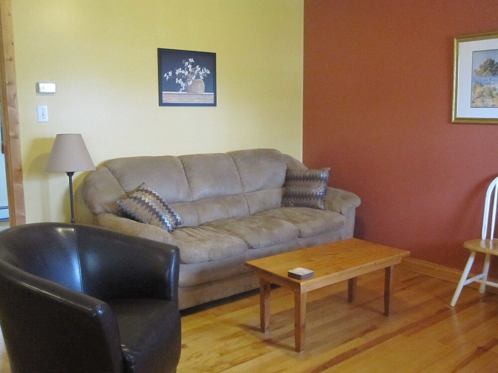 Suite, 1 Bedroom - Living Area