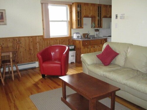 Suite, 1 Bedroom - Living Area