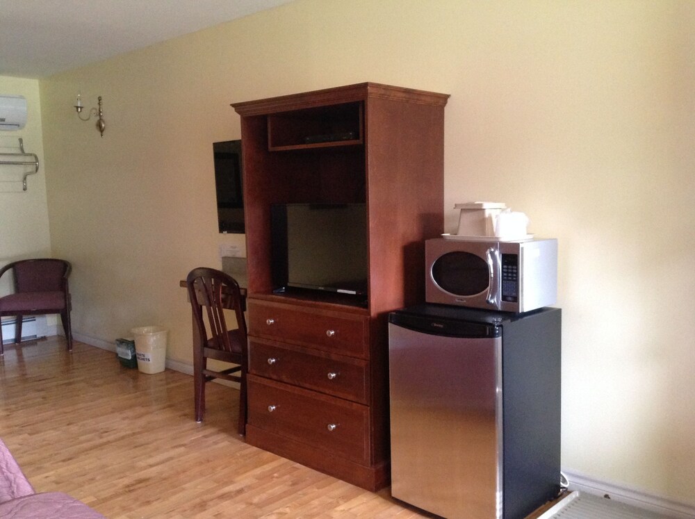 Room, 2 Queen Beds - In-Room Amenity