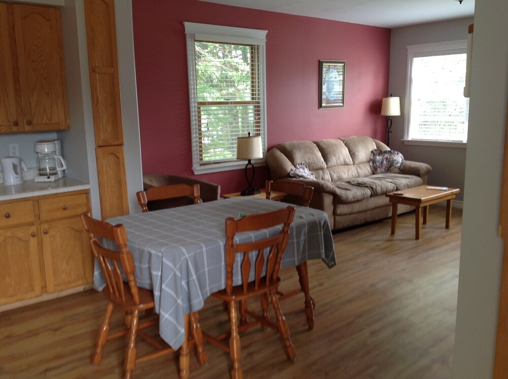 Cottage, 2 Bedrooms - Living Area