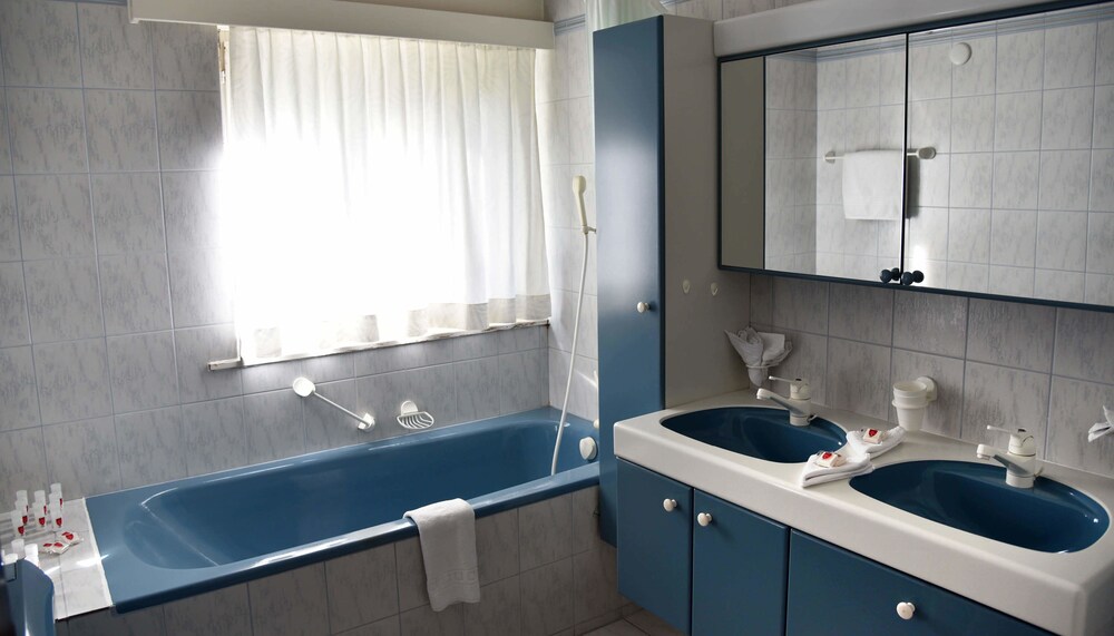 욕실 (아파트, 침실 4개 (Blomattu II, cleaning 225 CHF p. stay))