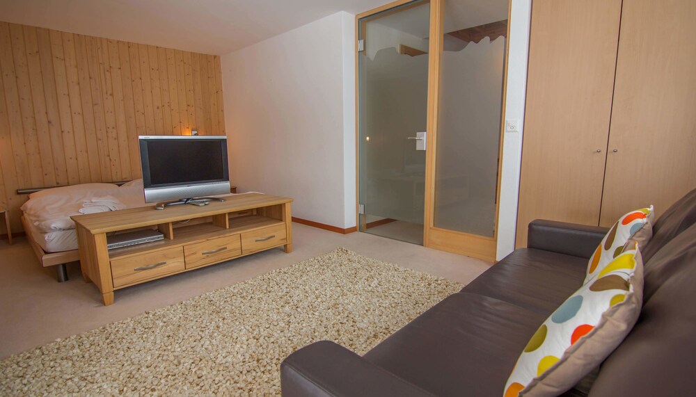 객실 (디럭스 샬레, 침실 2개, 발코니, 산 전망 (Valley View Chalet, cleaning 225 CHF))
