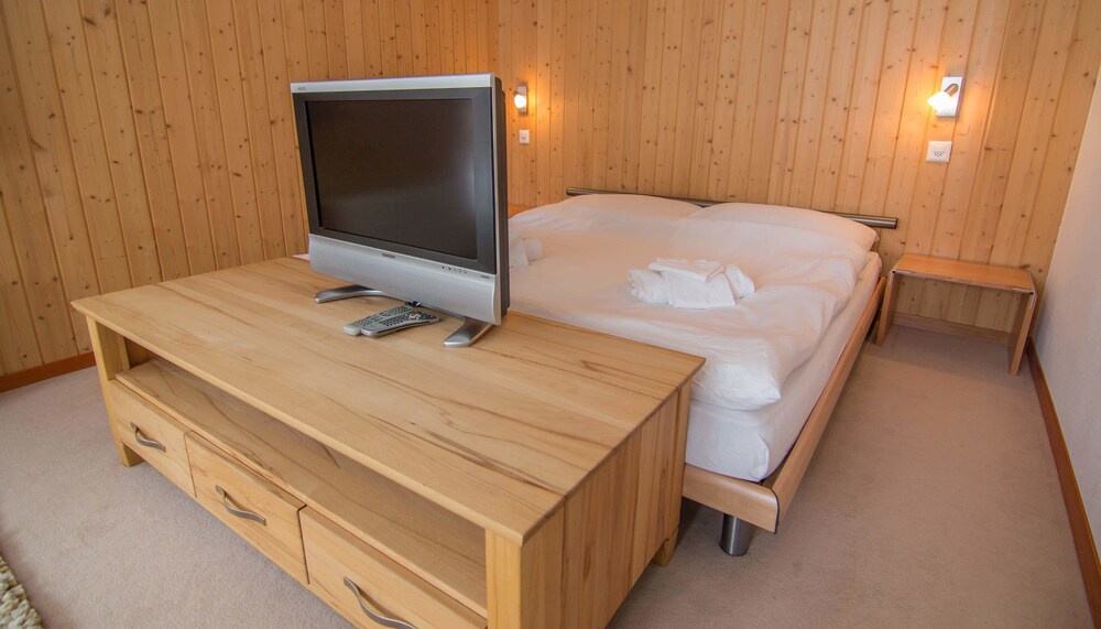 객실 (디럭스 샬레, 침실 2개, 발코니, 산 전망 (Valley View Chalet, cleaning 225 CHF))