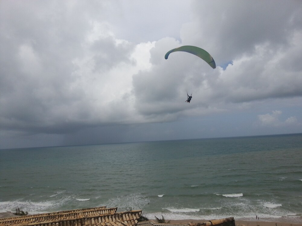 Vista para praia/oceano