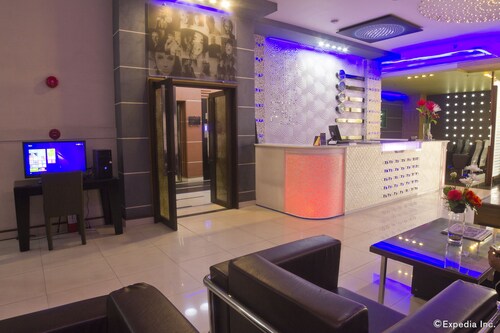 Hotel DreamWorld North EDSA
