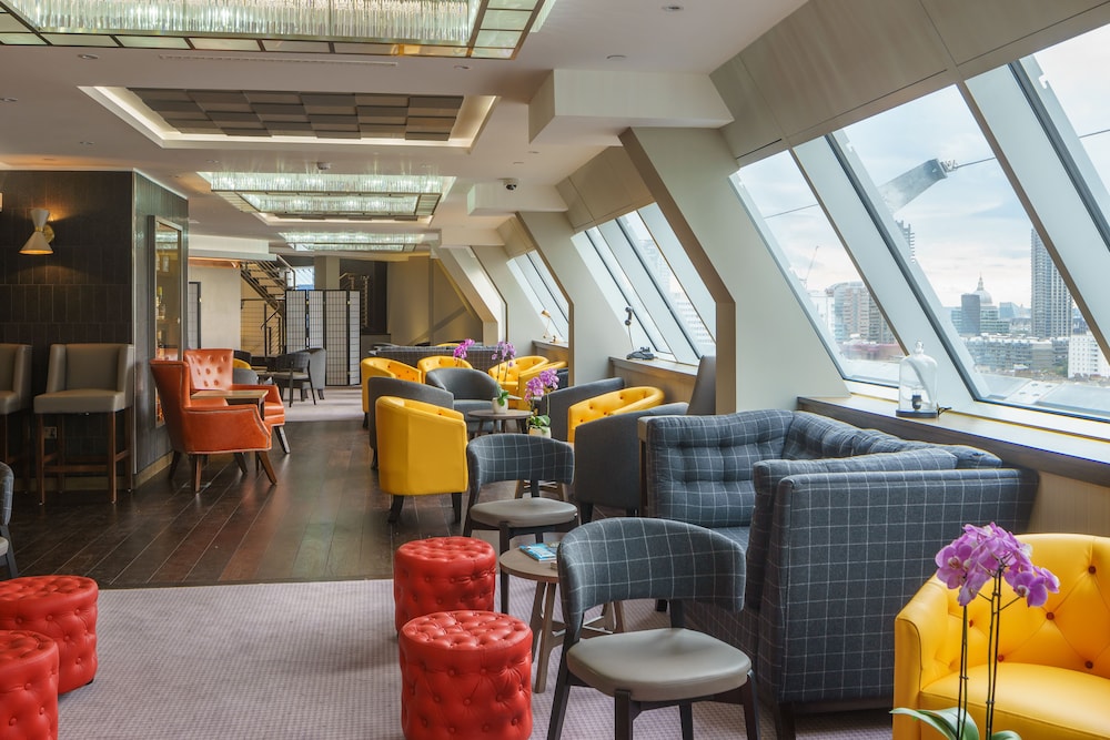 Hotel Lounge