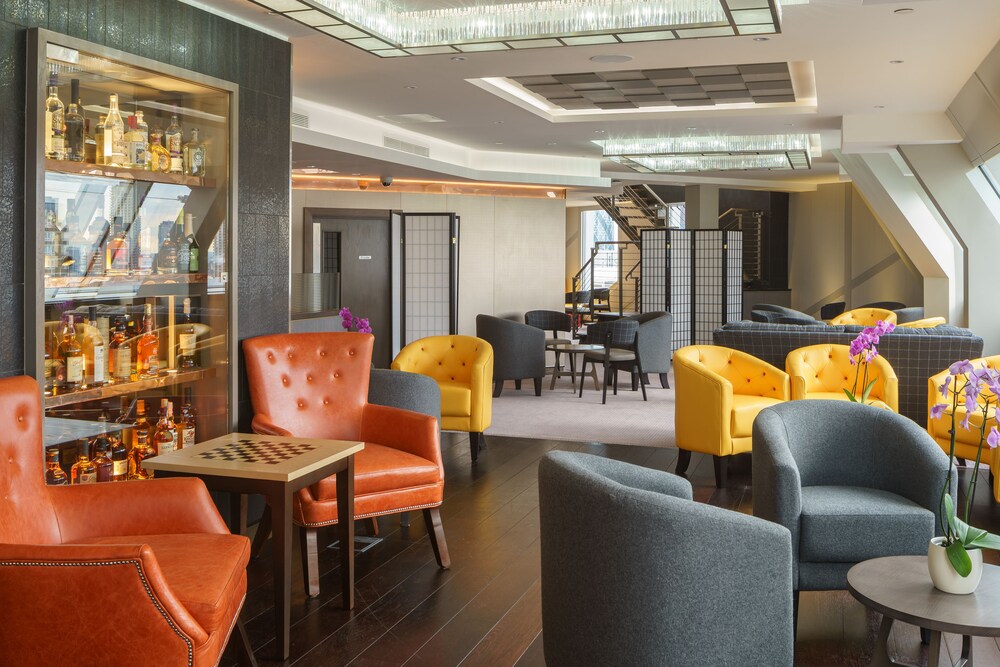 Hotel Lounge