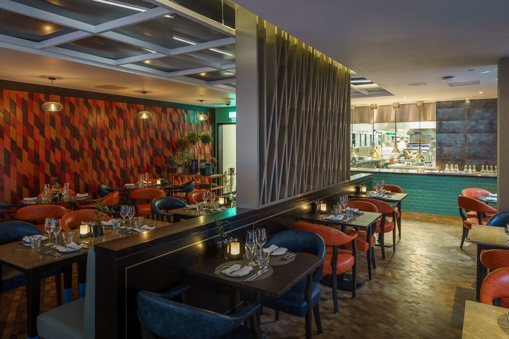 Hotel Lounge
