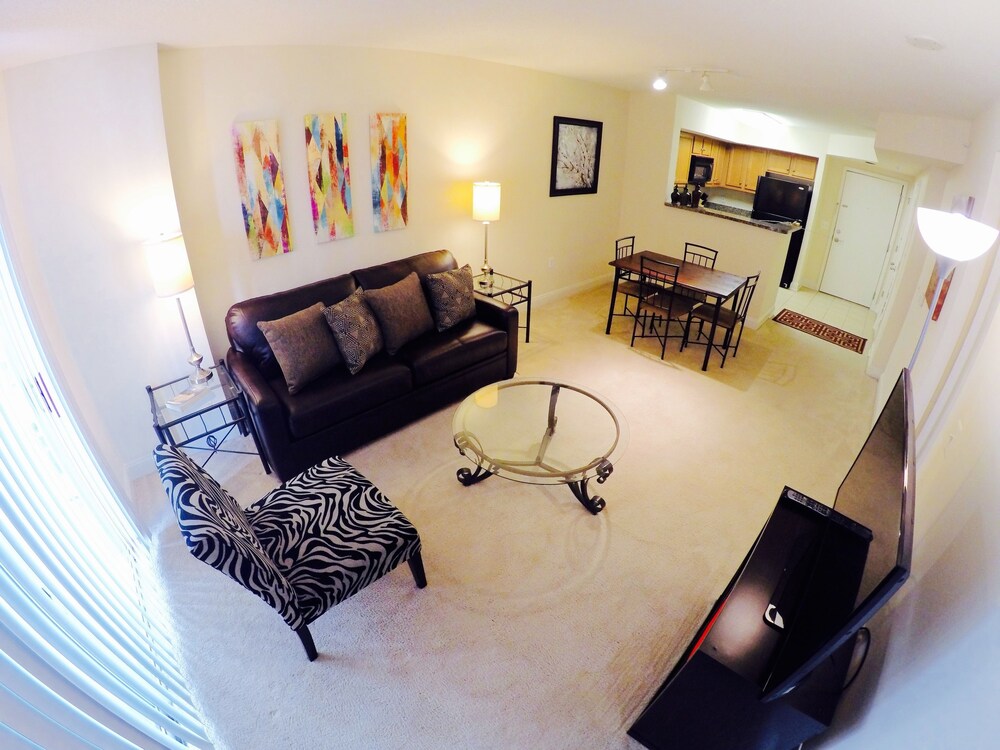 거실 (Downtown DC Flat #829)