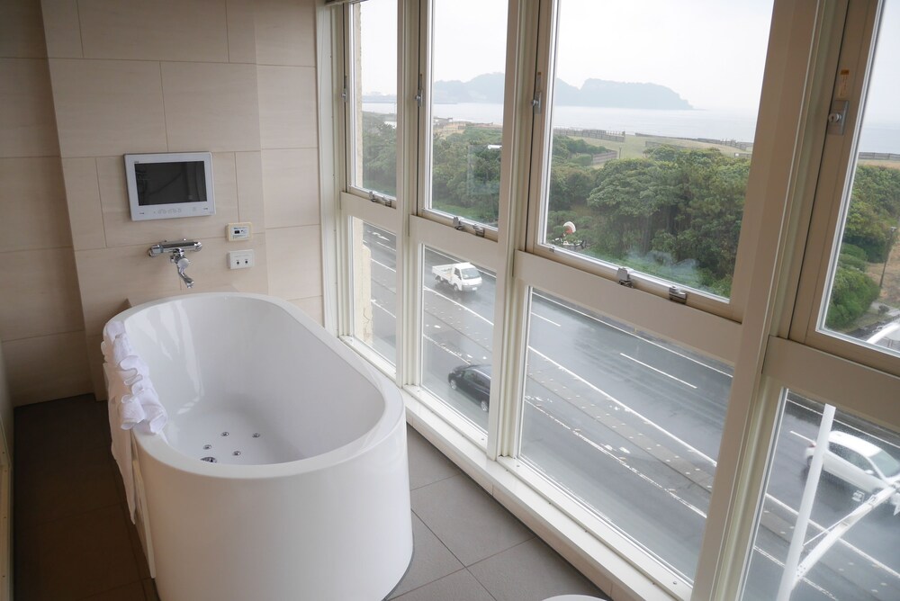 Jetted Tub