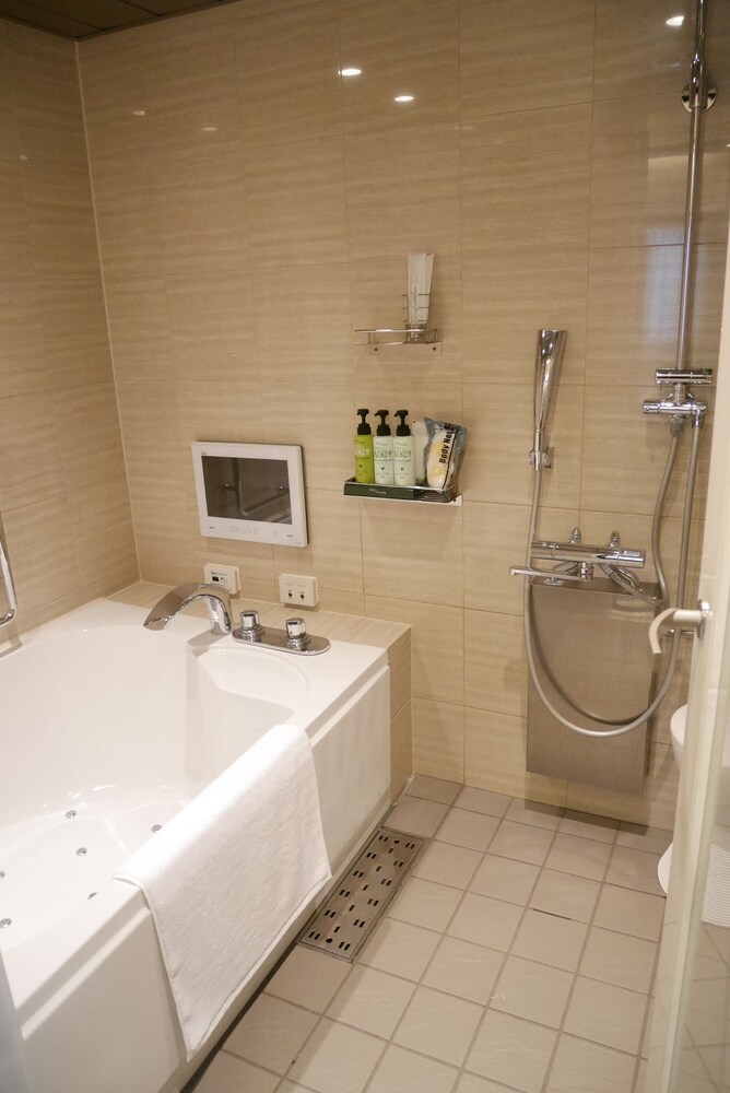 Jetted Tub