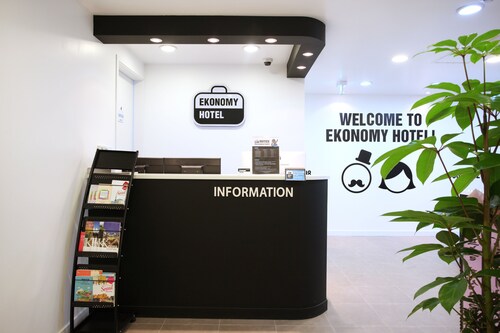 Ekonomy Hotel Myeongdong Central