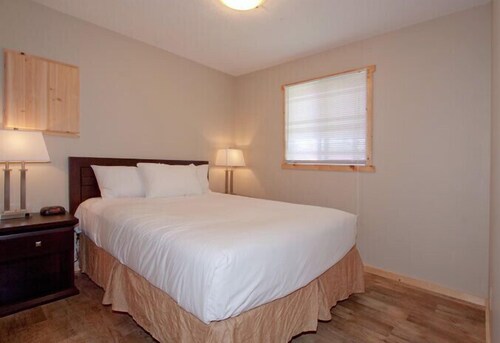 Cabin, 1 Bedroom, Kitchen - Guestroom