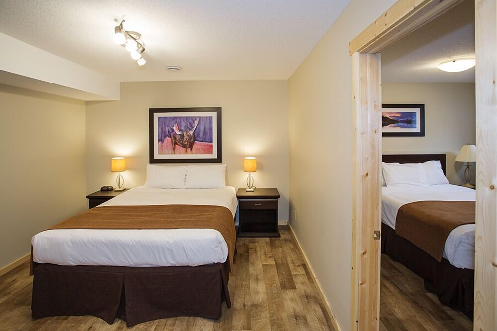 Cabin, 3 Bedrooms, Kitchen - Guestroom
