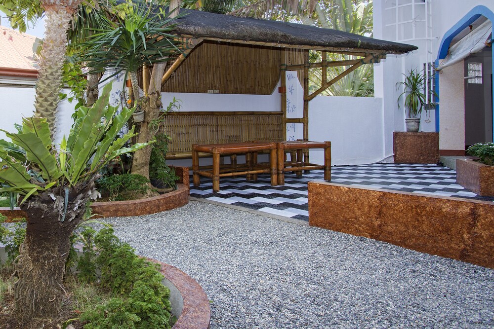 Childrens Play Area - Outdoor