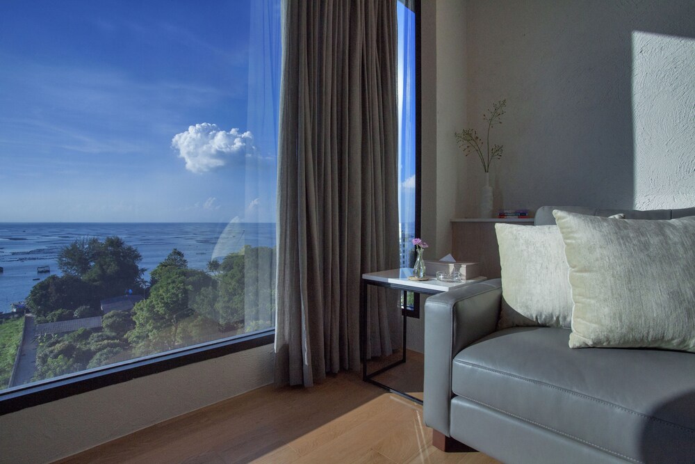 ห้องพัก (Luxury Seaview Corner Suite - 1 Bedroom)